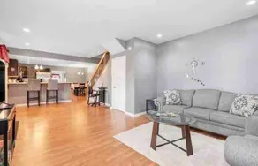 Classic 2 bdrm, 2bath house in the heart of town - Image 2