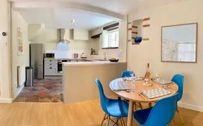 Beautiful coastal cottage, beach & pub 5 min walk! - Image 3