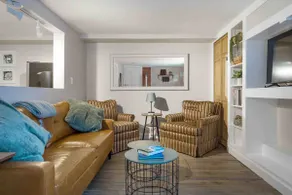 Cozy 2 bedroom apartment (newly renovated) - Image 3