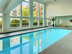 2 BR, Downtown, VUE SUR L'EAU! 98% de score de marche! Pkg-WiFi-Cable GRATUIT! Bain à remous et piscine! - Image 3