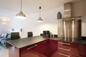 Air-conditioned apartment, 7 minutes, very central - Image 3