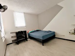 Luxury apartment with WiFi, a swimming pool, and parking - Image 4