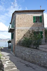 Terrace on the Lake - Image 4