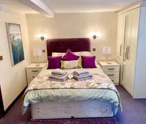 Adorable 2 bedroom countryside guesthouse - Image 3