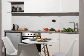 Open-space minimal suite, pet friendly - Image 3