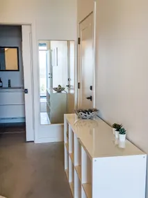 Ocean view middle suite | Modern & cozy - Image 3