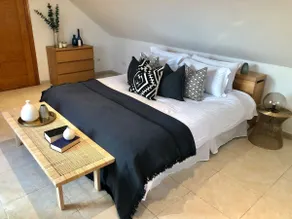 Luxurious duplex penthouse with golf and sea views - Image 2