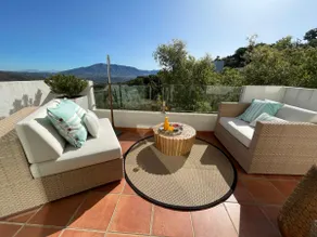 Hideaway Hilltop View - Image 5