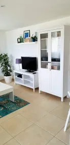 Apartment in a house with a pool and a hot tub - Image 3