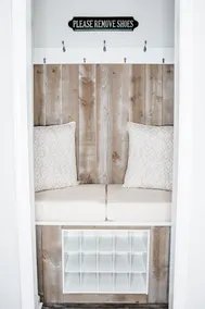 Beautifully Remodeled Apartment in Historic Area. - Image 5