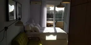 Sunny Apartment with Amazing View - Image 5