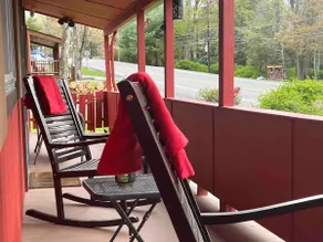 Enjoy Lake Wallenpaupack at the Little Red Cottage - Image 4