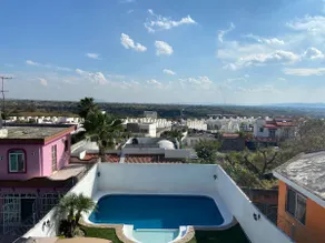 Large, nice, clean, safe. Warm pool. - Image 3