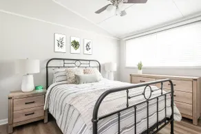 Pet-Friendly Woodstock Cottage - Prime Location - Image 4