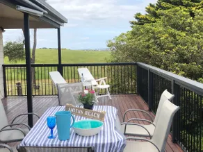 Smith’s Beach Getaway with great views - Image 3