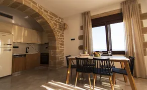 Athinais villa - Image 2