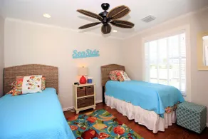 4 Bed on the Water - Luxury Beach Retreat - Image 5