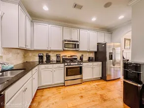 Year round rental - Image 2