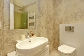 Opera 19 Luxury Apartment - Image 4