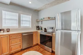 Wrenn Beach Shack - Image 5