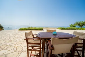 Villa Vounaria 1 / 20 meters from the beach - Image 2