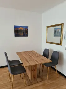 Sunny Apartment - Image 5
