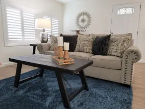 Beautiful home in a stress-free environment - Image 4