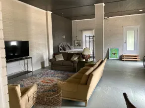 The Station! Monthly rental- downtown Smithville! - Image 2