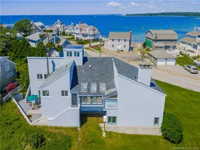 Modern Contemporary Beach House - Image 2