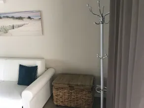 Apartment in residence with pool - Image 2