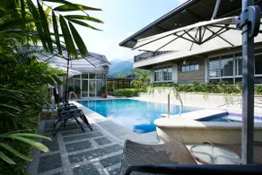 Spacious Private Villa w/ Hot Spring Mountain View - Image 2