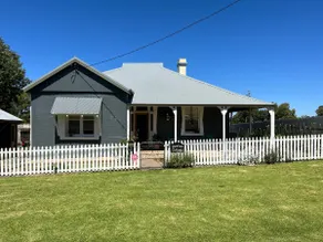 Besties Cottage - Image 2