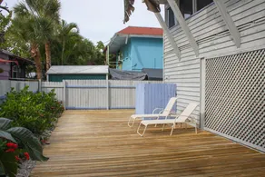 2 bedroom Prime Location Siesta Beach apartment - Image 5