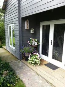 Rural detached 2-person wooden guesthouse - Image 2