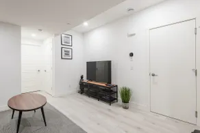 Perfect Getaway *Beautiful Comfy Private 1BR Suite - Image 4