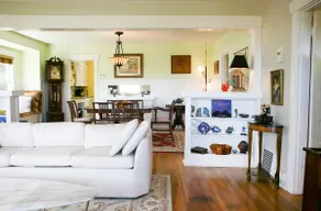 CHARMING SUN-FILLED CRAFTSMAN VIEW HOME IN TACOMA! - Image 2