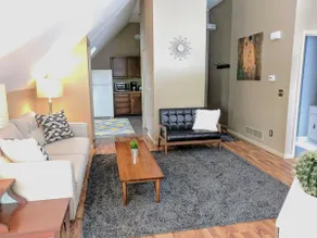 Apt C at The Benninghofen House - Image 4
