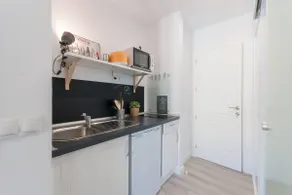 Top Location-Bright -WiFi-A/C - Image 4