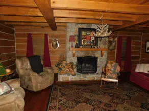 Rustic log home near Mammoth Cave and Cave City - Image 4