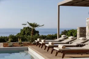 Impeccable design, total privacy & heated pool with sea views - Image 3