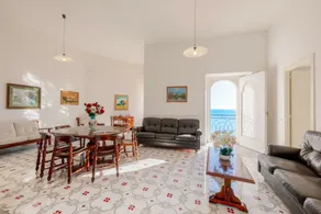 Apartment number 4 with seaview - Image 5