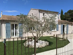 La Jolivette Villa with pool at the foot of the Luberon - Image 2