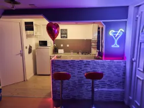 Entire place, Jacuzzi and Sauna - Image 5