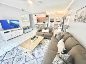 The Captain’s Quarters - Walk to Beach! - Image 4