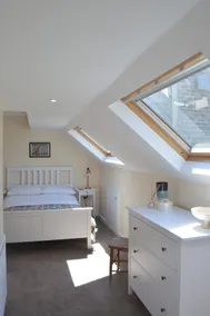Self contained flat in Horwich nature reserve - Image 5