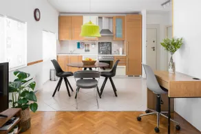 Center Oasis Apartment - Image 5