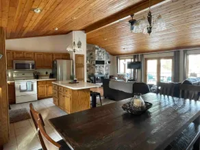 Pet Friendly| Lakefront| Fire Pit| Kayak| Arcade - Image 3