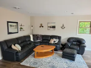 Schroeder Shores lake cabin - Image 2