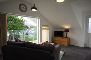 Centrally located modern flat in Ullapool - Image 3