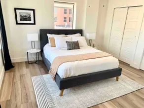 Perfectly Located Modern Apartment-Gym Access - Image 2